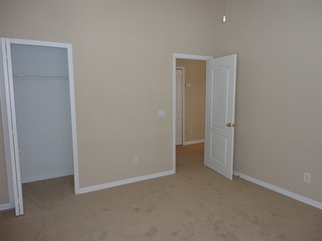 Building Photo - 18110 Birdwater Dr