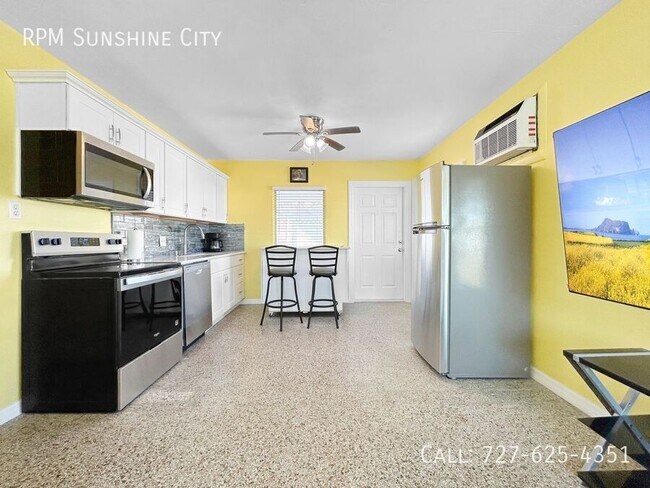 Building Photo - 11400 2nd St E