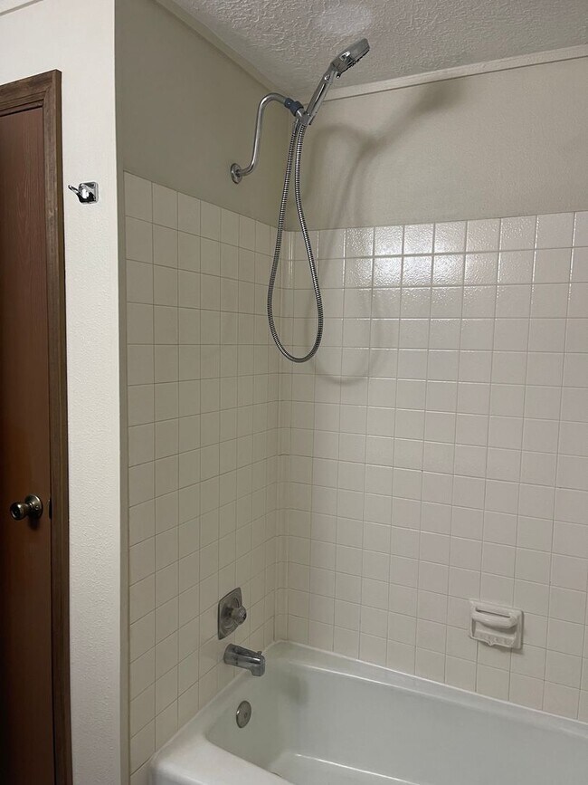 Building Photo - Duplex