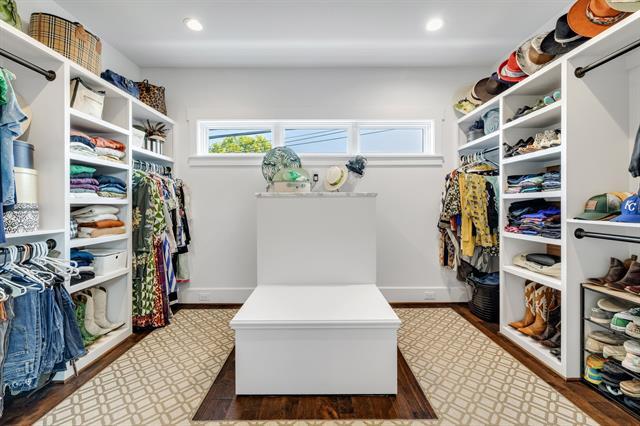 Building Photo - 6842 Merrilee Ln