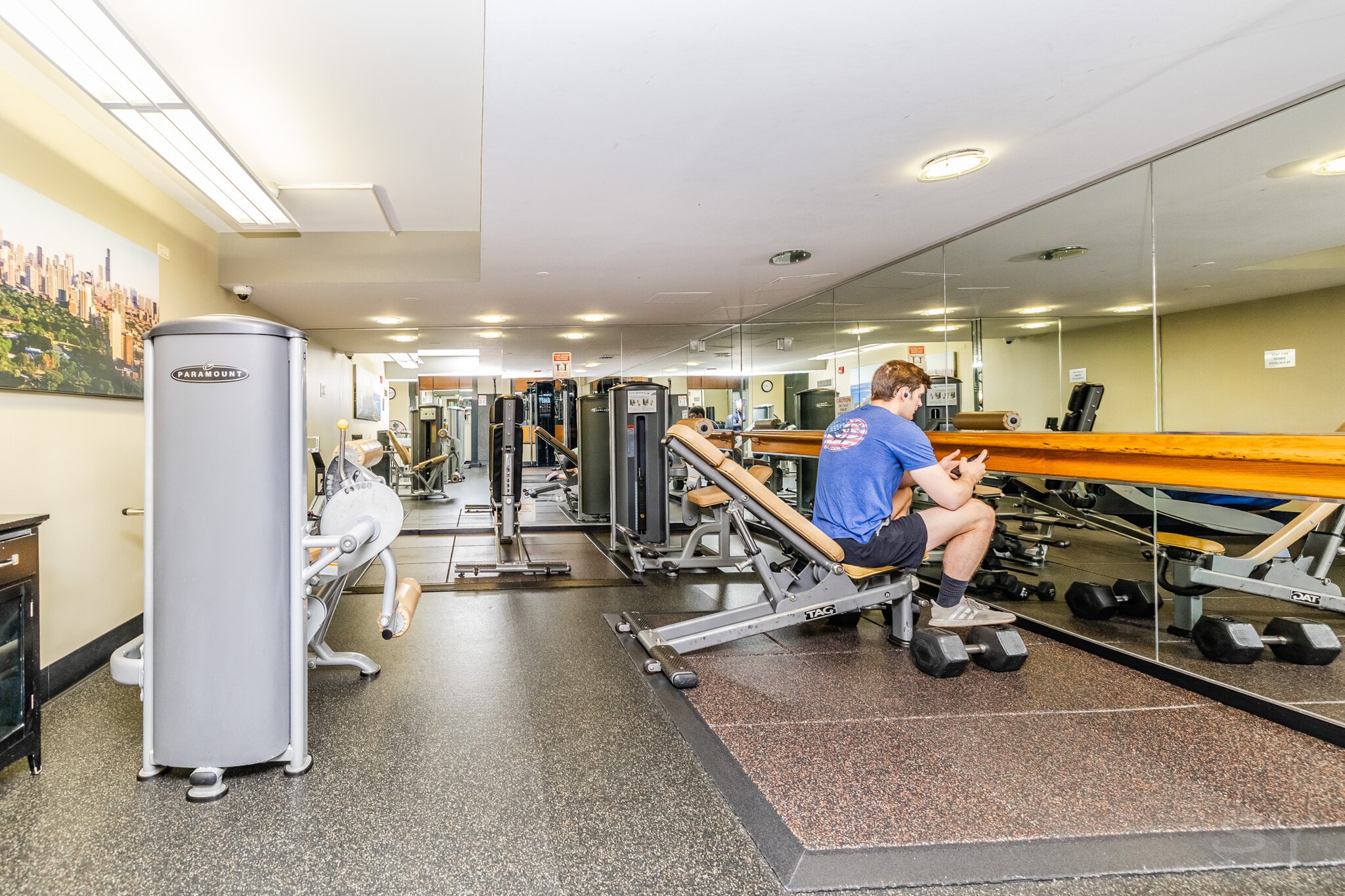 Building Photo - 345 N La Salle Dr