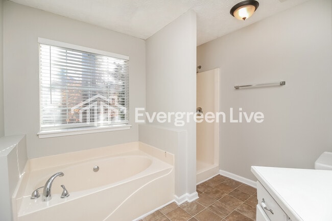 Building Photo - 9280 Scarlett Dr SW