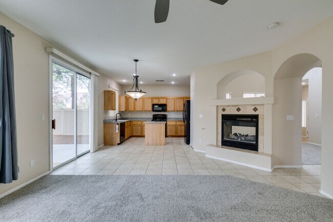 Building Photo - Beautiful 2-story home featuring 4 bedroom...