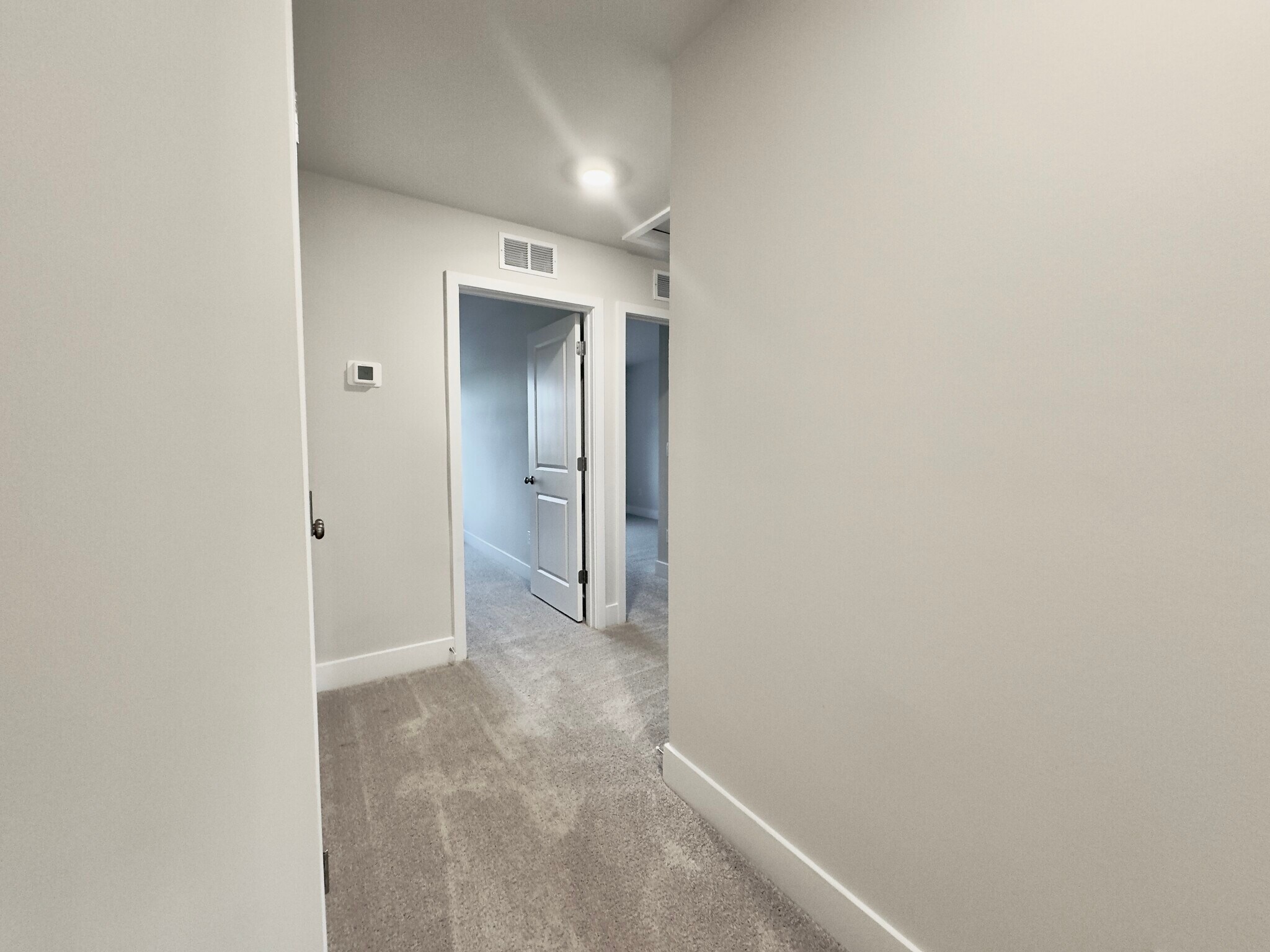 Building Photo - 6 Elliot Ln