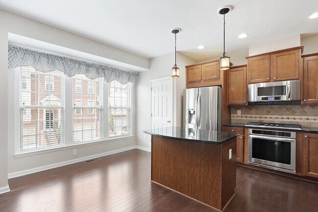 Building Photo - 5113 Kempsford Ct