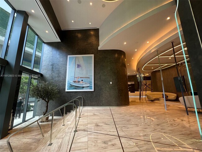 Building Photo - 1000 Brickell Plaza