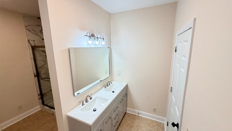 Building Photo - 11 Hillshire Dr