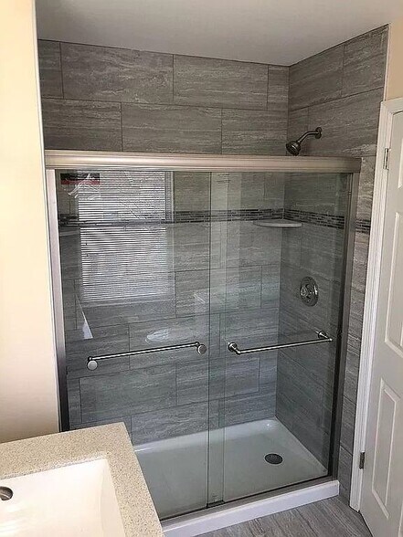 Building Photo - 4662 Louise St Claire Dr