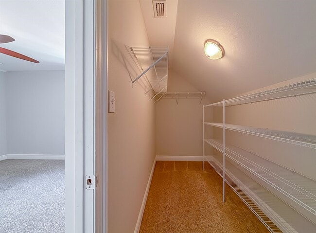 Building Photo - 2508 Goldenrod Wy