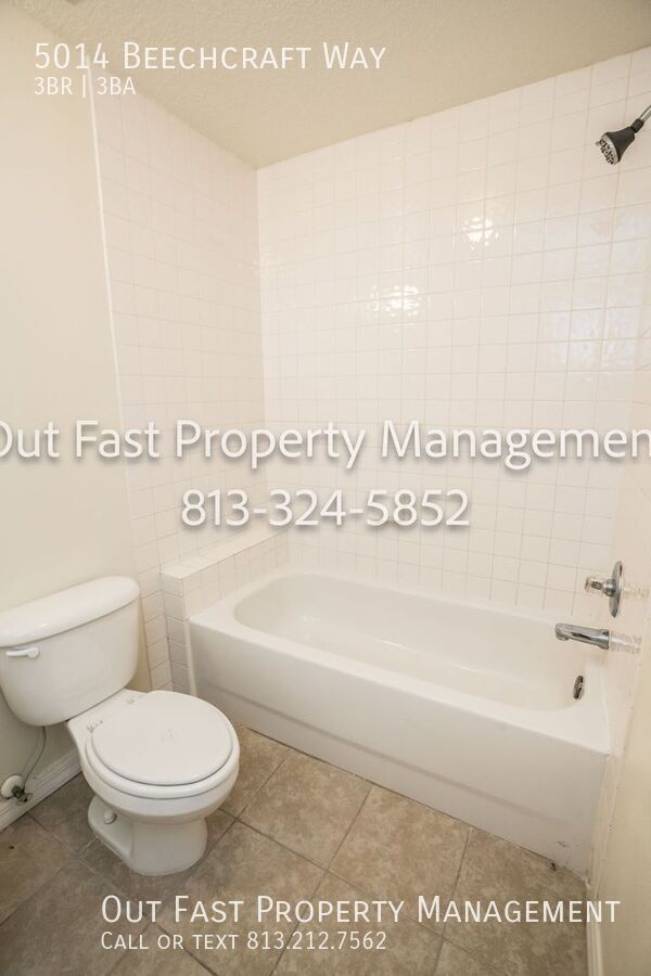 Building Photo - 5014 Beechcraft Way