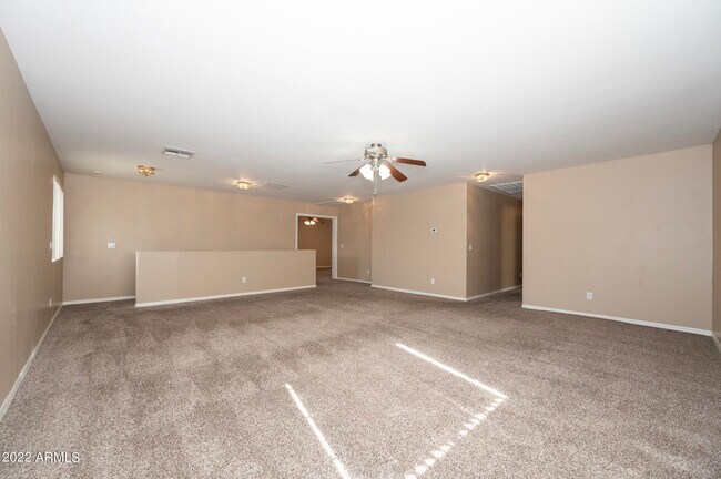 Building Photo - 2684 E Birchwood Pl