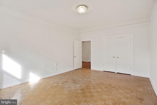 Building Photo - 2854 Connecticut Ave NW