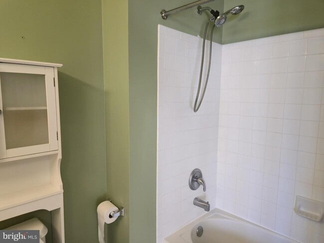 Building Photo - 157 Darling St