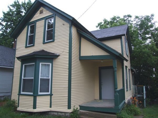 Primary Photo - 40 Mack Ave NE