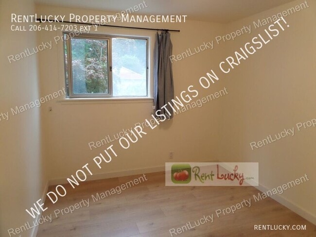 Building Photo - 12835 NE 104th St
