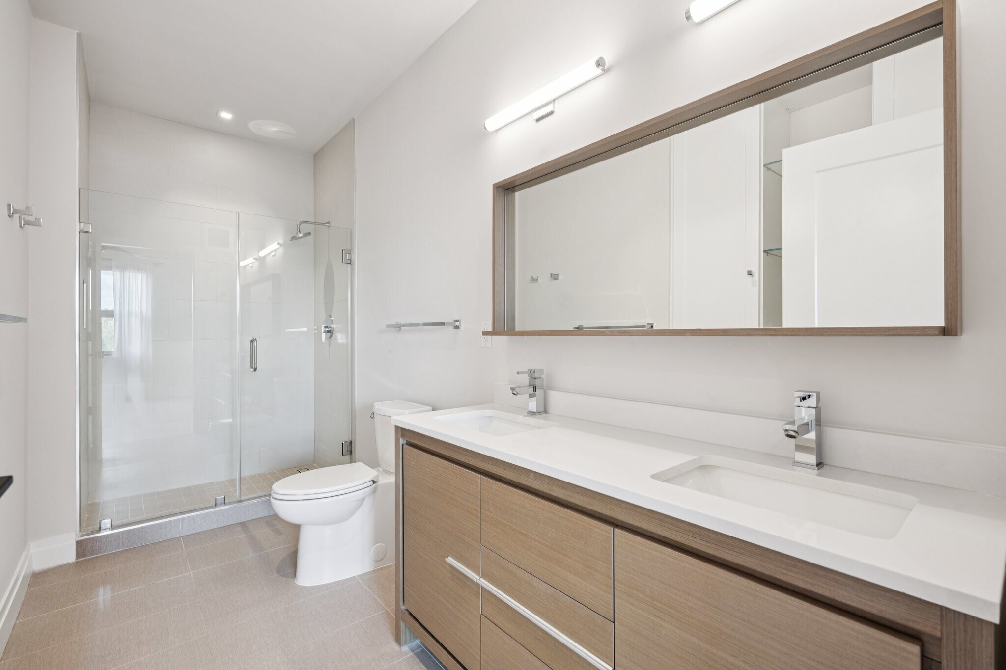 Building Photo - 900 11th St SE