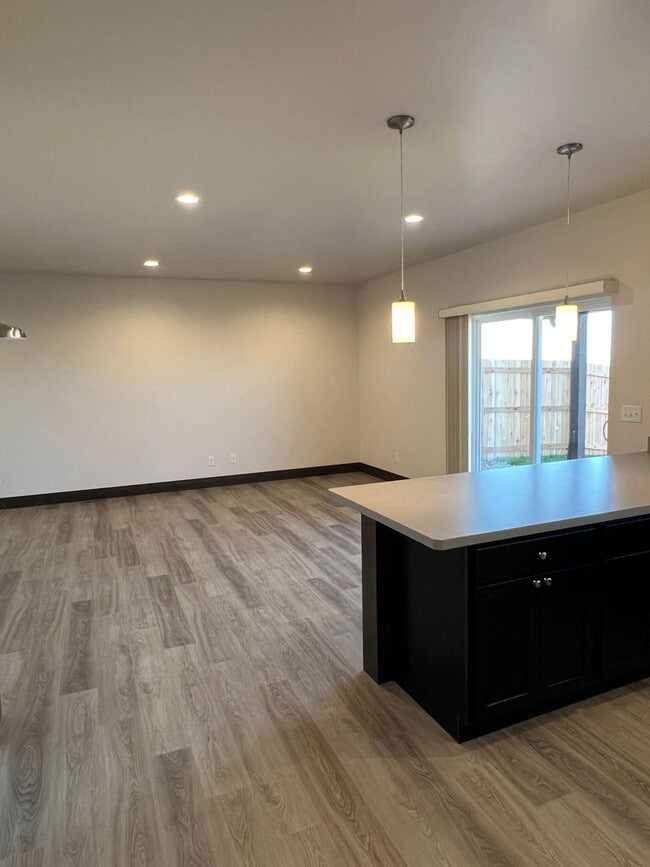 Building Photo - 2021 Windjammer Wy
