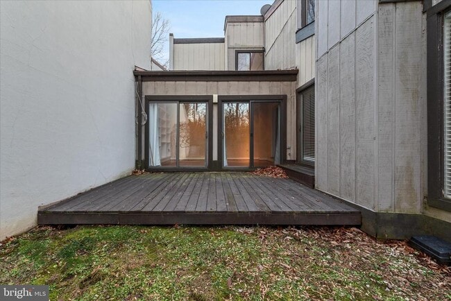 Building Photo - 2337 Glade Bank Way