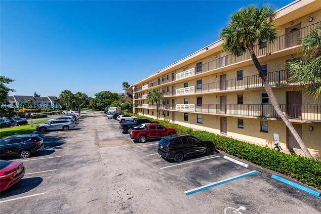 Building Photo - 9355 SW 8th St