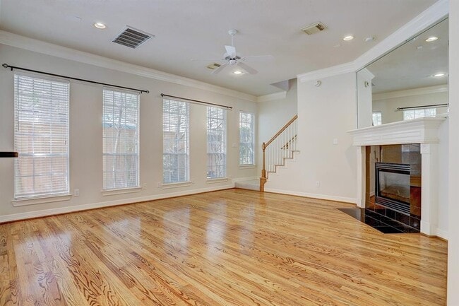 Building Photo - 2822 Briarhurst Park