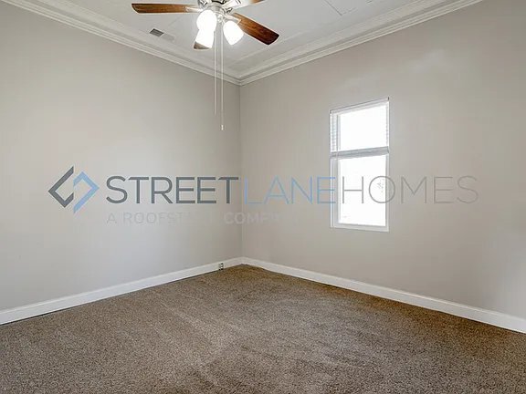 Building Photo - 119 Wellington St