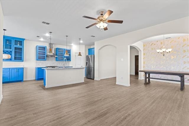 Building Photo - 220 Camden St