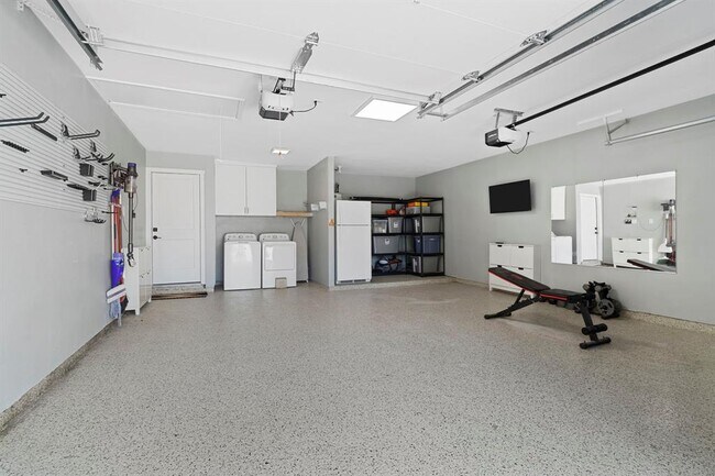 Building Photo - 8537 Panatella Dr