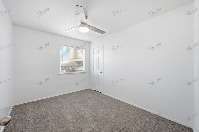 Building Photo - 737 Willow St