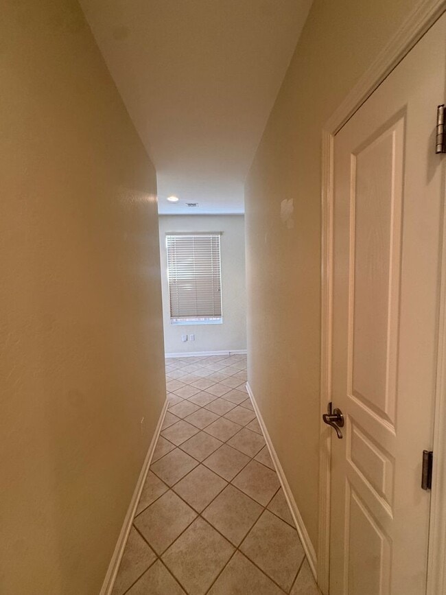 Building Photo - Single Level Home in Somersett