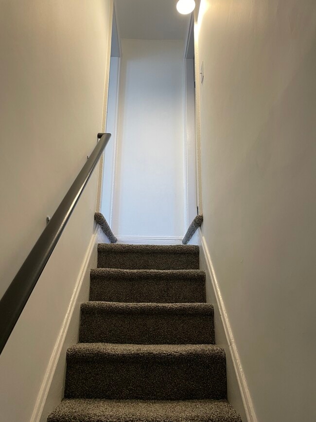 hall/stairs - 1206 E 11th St