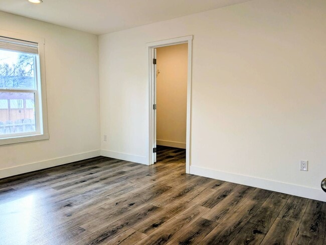 Building Photo - 400 Sulphur Bank Dr