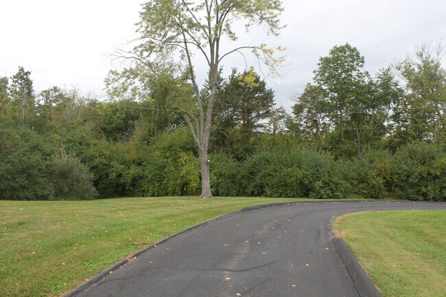 Building Photo - 2400 Windage Dr