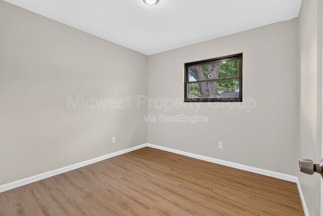Building Photo - 216 Allen Dr