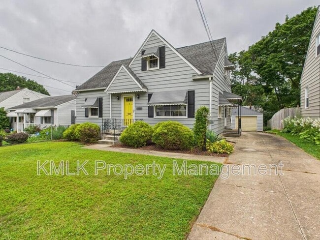 Building Photo - 2667 11th St
