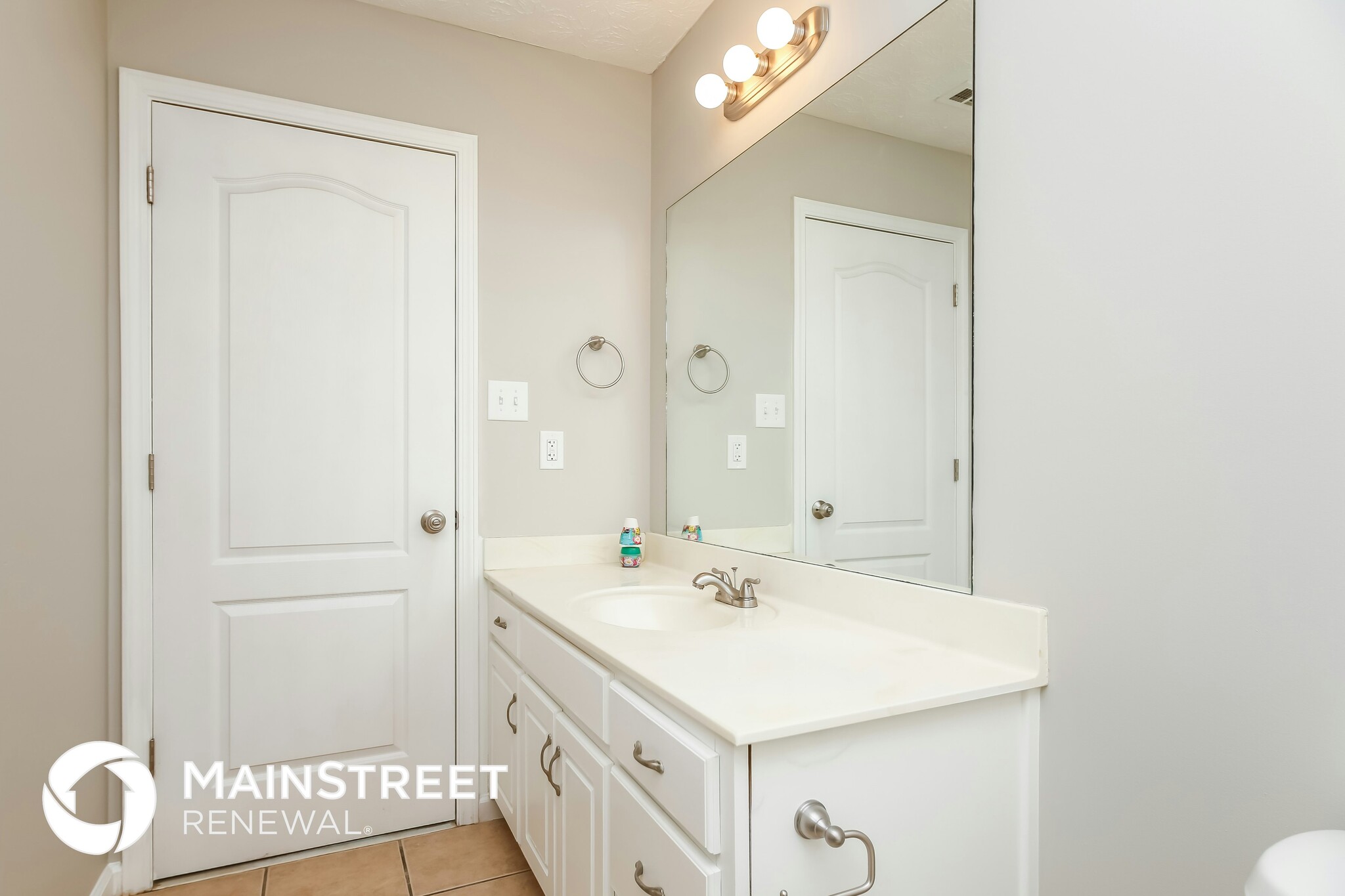 Building Photo - 536 Dove Way