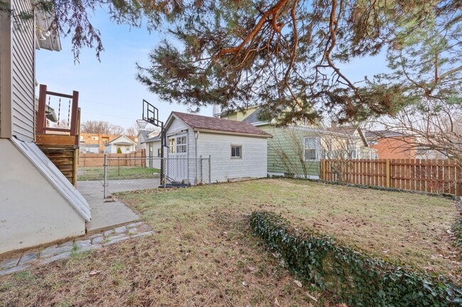 Building Photo - Cheviot- Charming 3 bed 2 bath