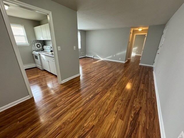 Building Photo - Oakwood Avenue