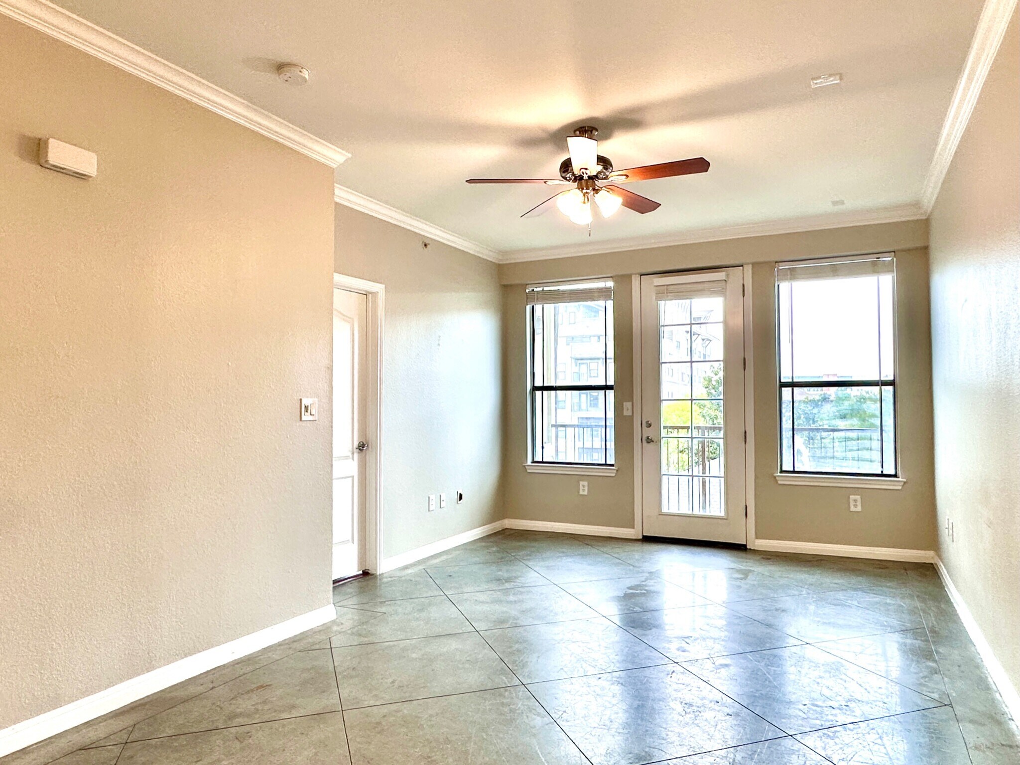 Building Photo - 2505 San Gabriel