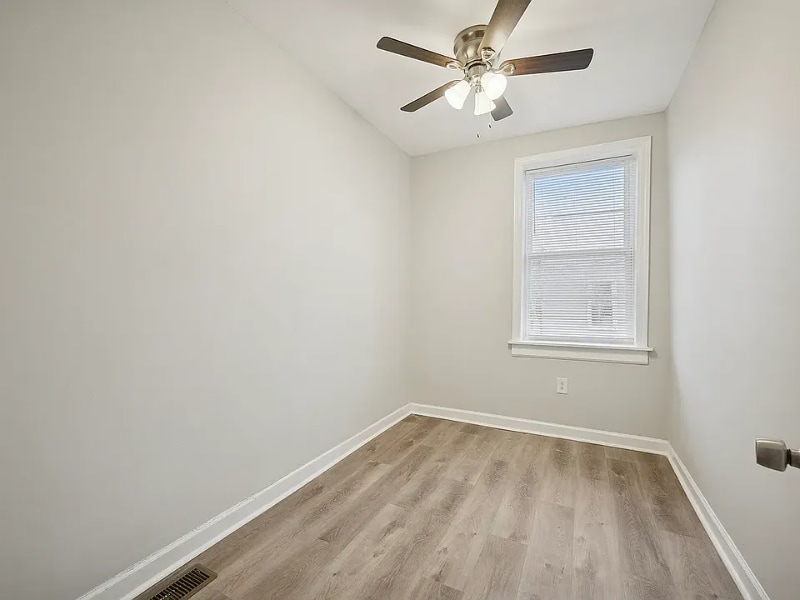 Building Photo - 5959 Windsor Ave