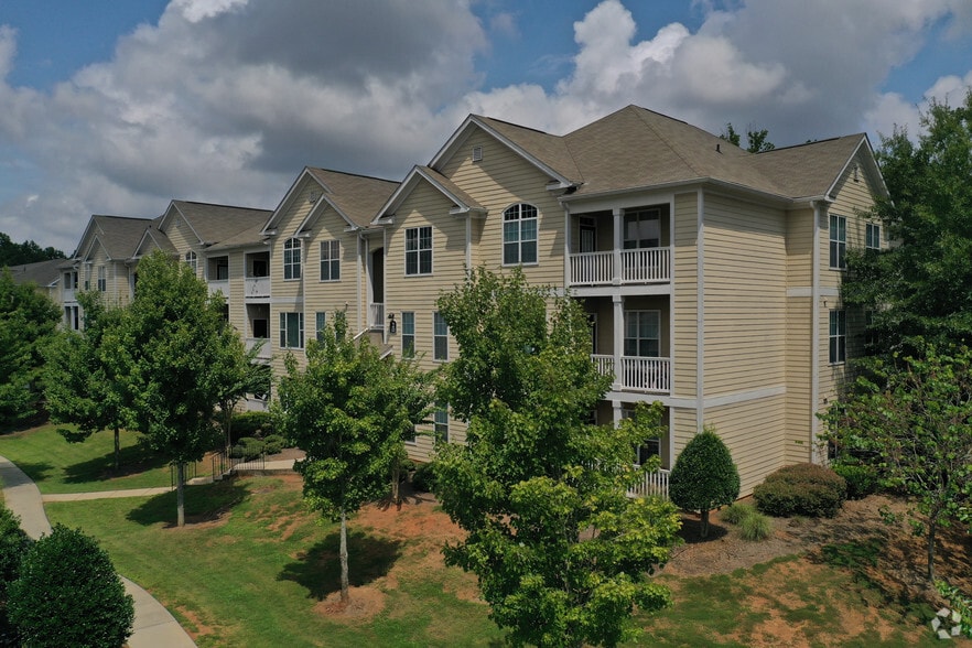 Primary Photo - Creekside Vista