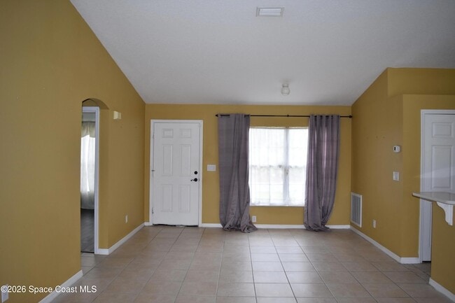 Building Photo - 2749 Freehold Ave SE