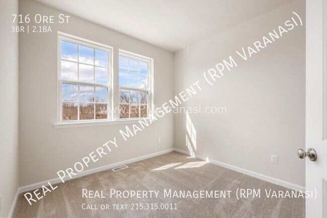 Building Photo - 716 Ore St