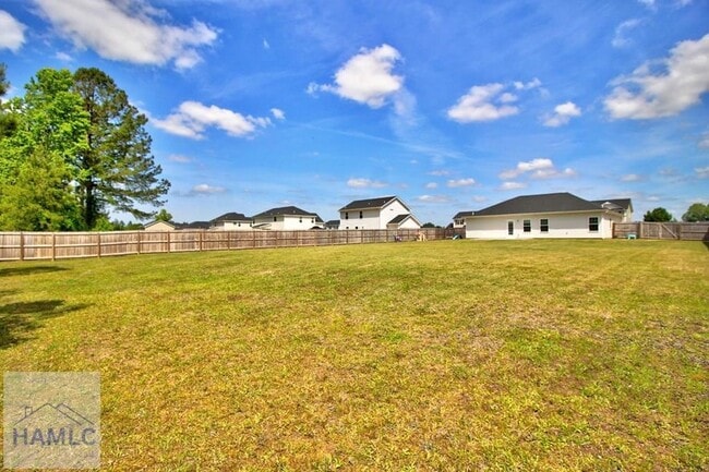 Building Photo - 50 Sunflower Cir NE