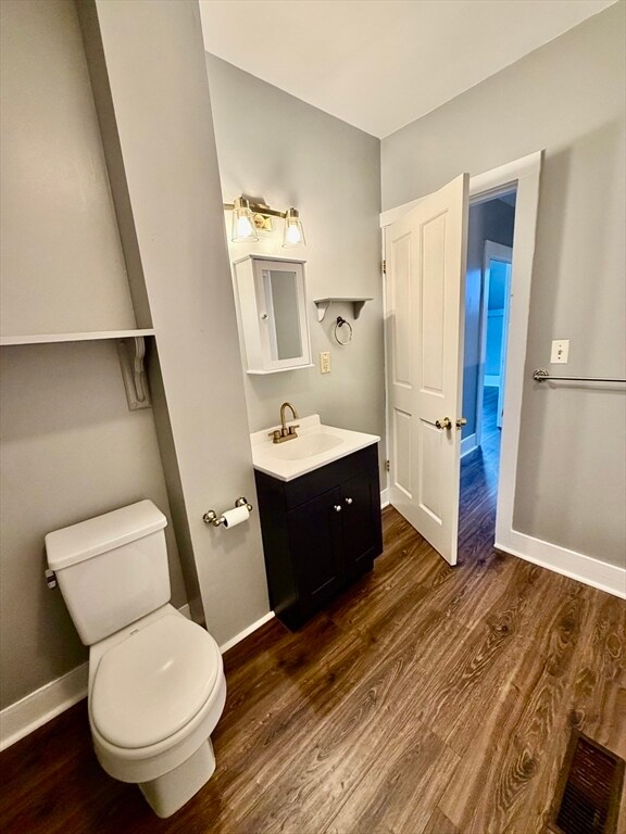 Building Photo - 86 Maplewood Ave