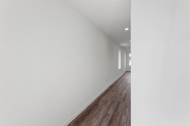 Building Photo - 40839 Hawthorne Glades St