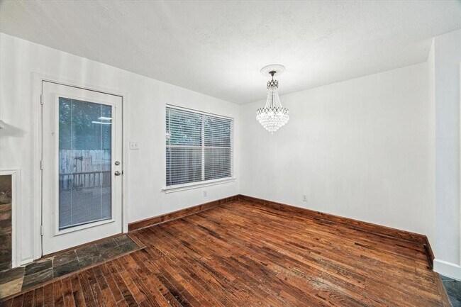 Building Photo - 227 Blushwood Pl