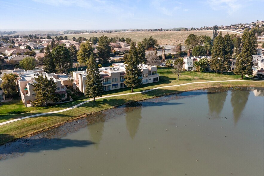 Building Photo - 14500 Palmas Dr