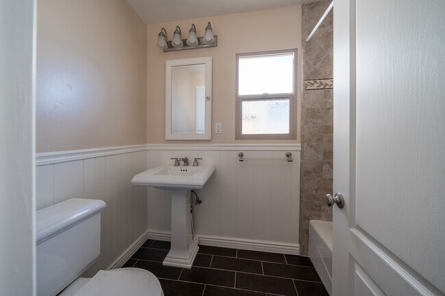 Building Photo - 5564 Gala Ave