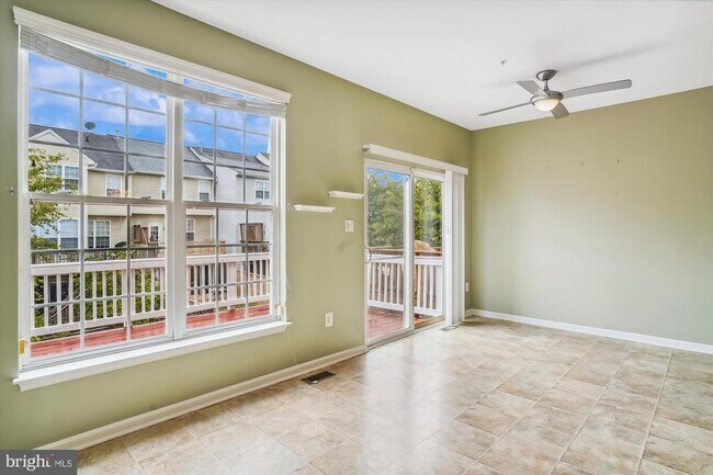Building Photo - 152 Fieldstone Ct