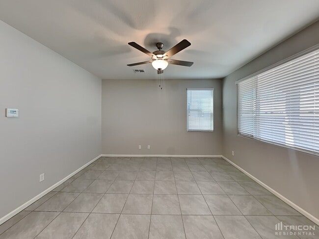 Building Photo - 8624 E Posada Ave